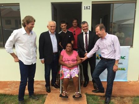 Ministro entrega 200 casas do MCMV em nome da presidenta Dilma Rousseff, em Marechal Cândido Rondon, no Paraná