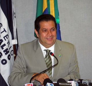 Ministro Carlos Lupi durante divulgaçao do caged de fevereiro de 2009.