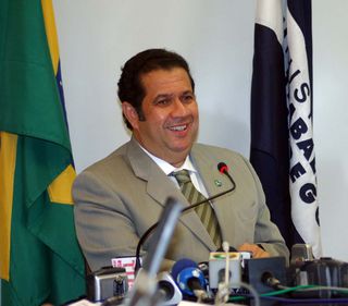 Ministro Carlos lupi durante coletiva sobre caged de março 2009