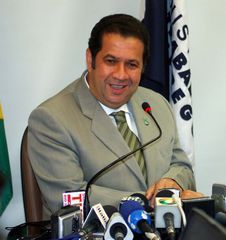 Ministro Carlos Lupi durante coletiva sobre caged de março de 2009.