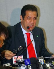 Ministro Carlos Lupi durante coletiva apos divulgaçao do caged de maio de 2009.
