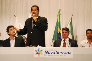 O ministro do Trabalho e Emprego, Carlos Lupi, participou de encontro com sindicalistas e empresários da cidade de Nova Serrana.