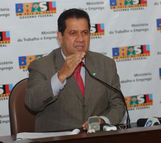 Ministro Carlos Lupi durante coletiva apos divulgaçao do caged de dezembro de 2010.